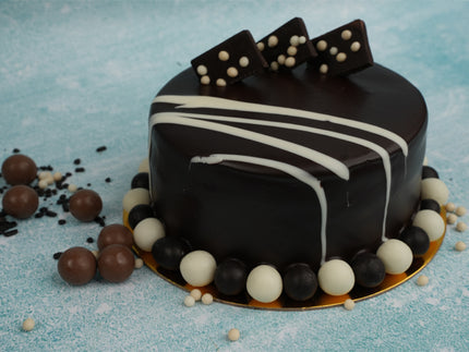 Dark Chocolate cake 800g